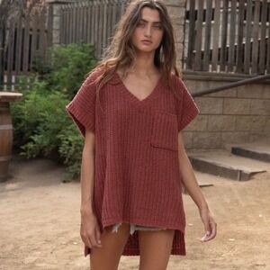 POL Chenille Sweater Oversized Fit Cable Knit V-Neck High-Low Brick Red Womens S